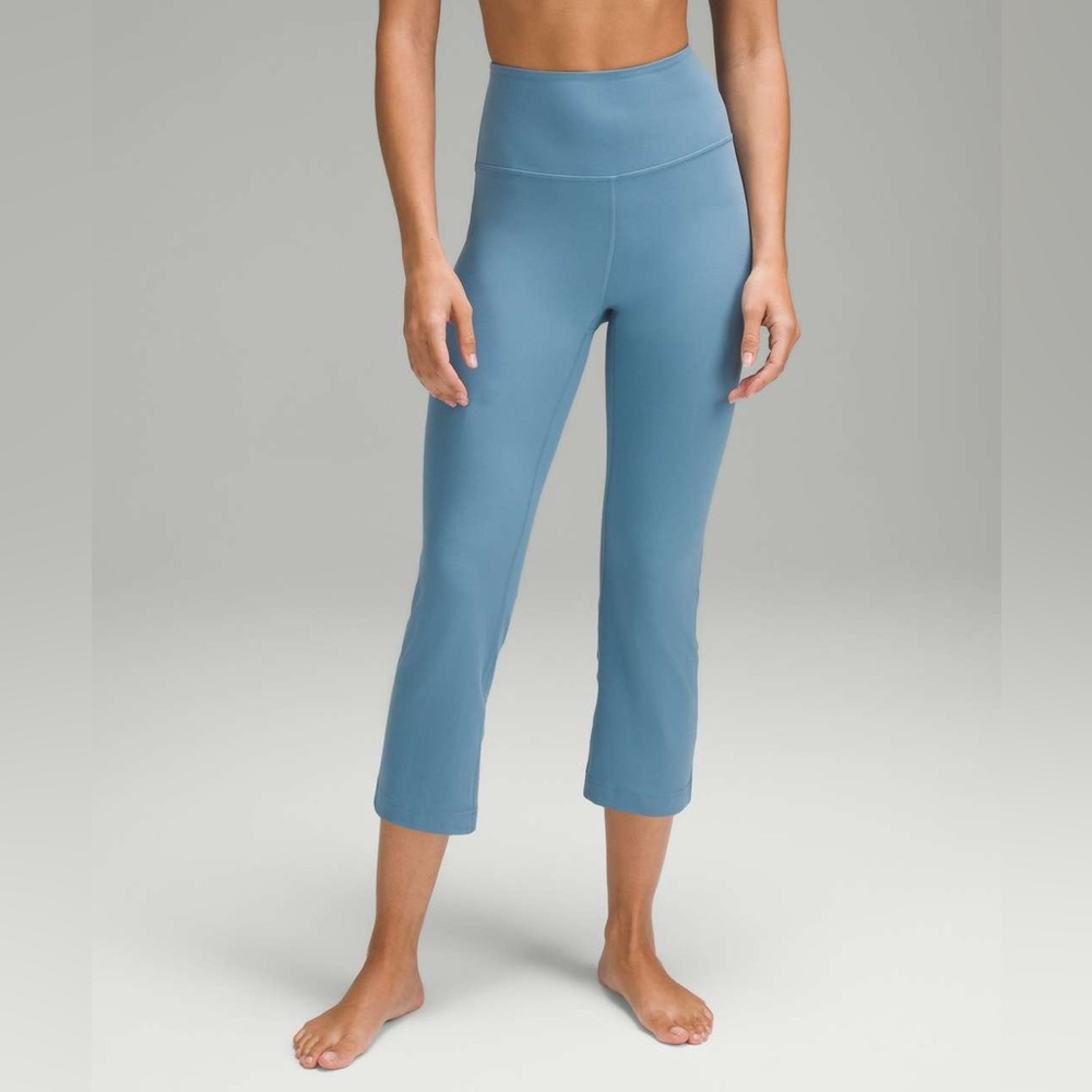 Lululemon Groove Super High Rise Crop 23” Oasis Blue